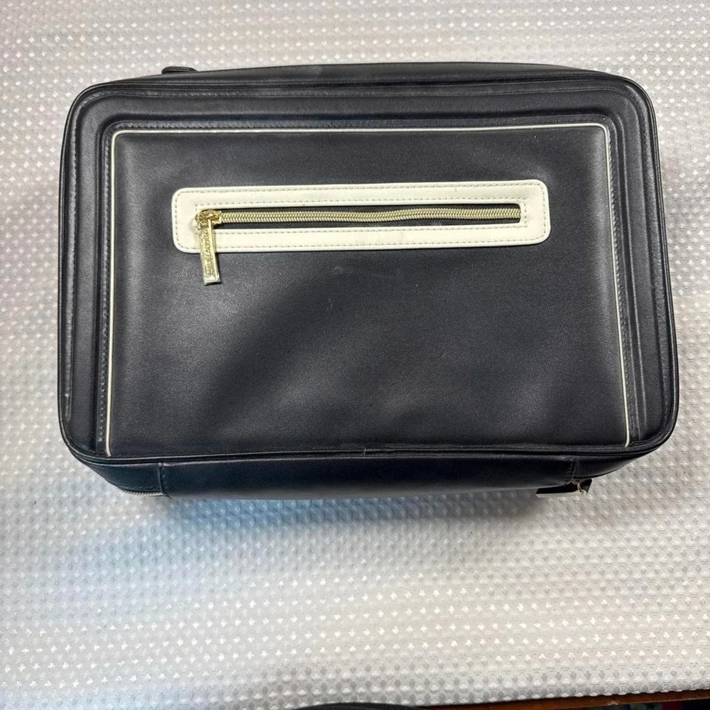 Estee Lauder cosmetic faux leather train case